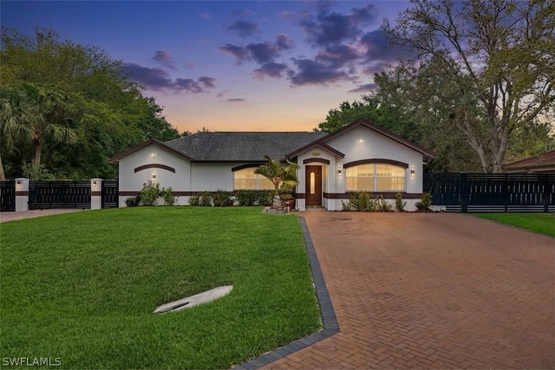 5140 17th Ct., Naples, FL 34116