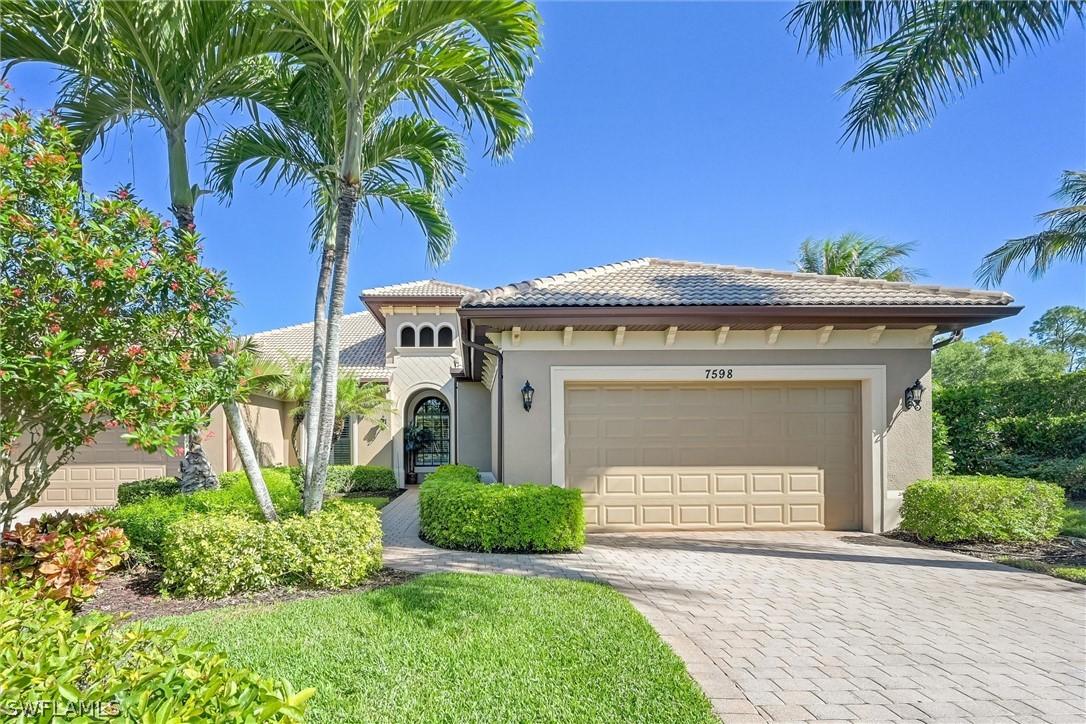 7598 Moorgate Point Way, Naples, FL 34113