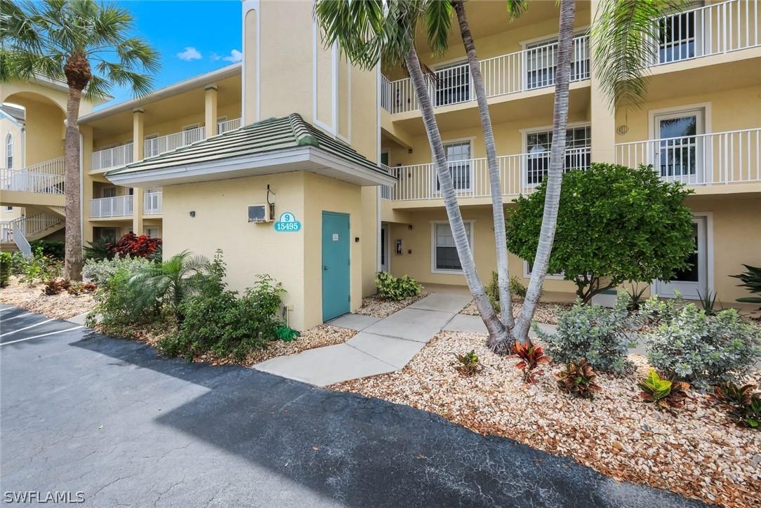 15495 Cedarwood Ln. #204, Naples, FL 34110