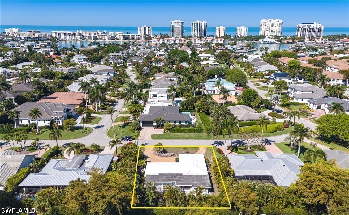 3760 Parkview Way, Naples, FL 34103