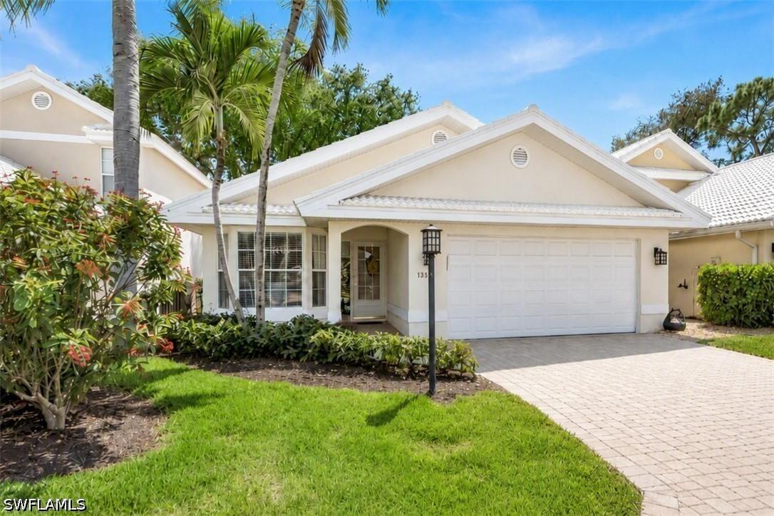 1562 Weybridge Cir. #31, Naples, FL 34110