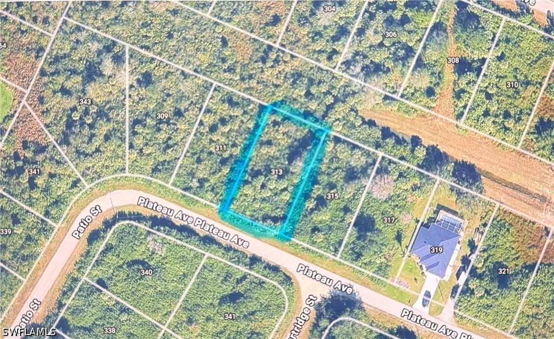 313 Plateau Ave., Lehigh Acres, FL 33974