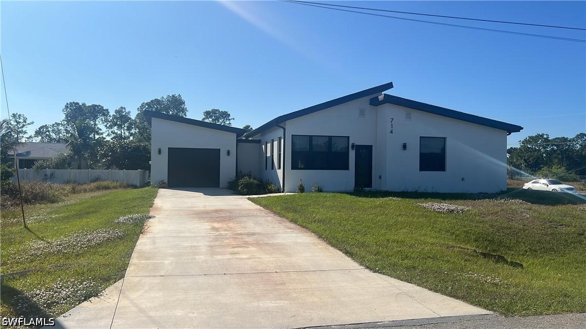 714 Chambers St., Lehigh Acres, FL 33974