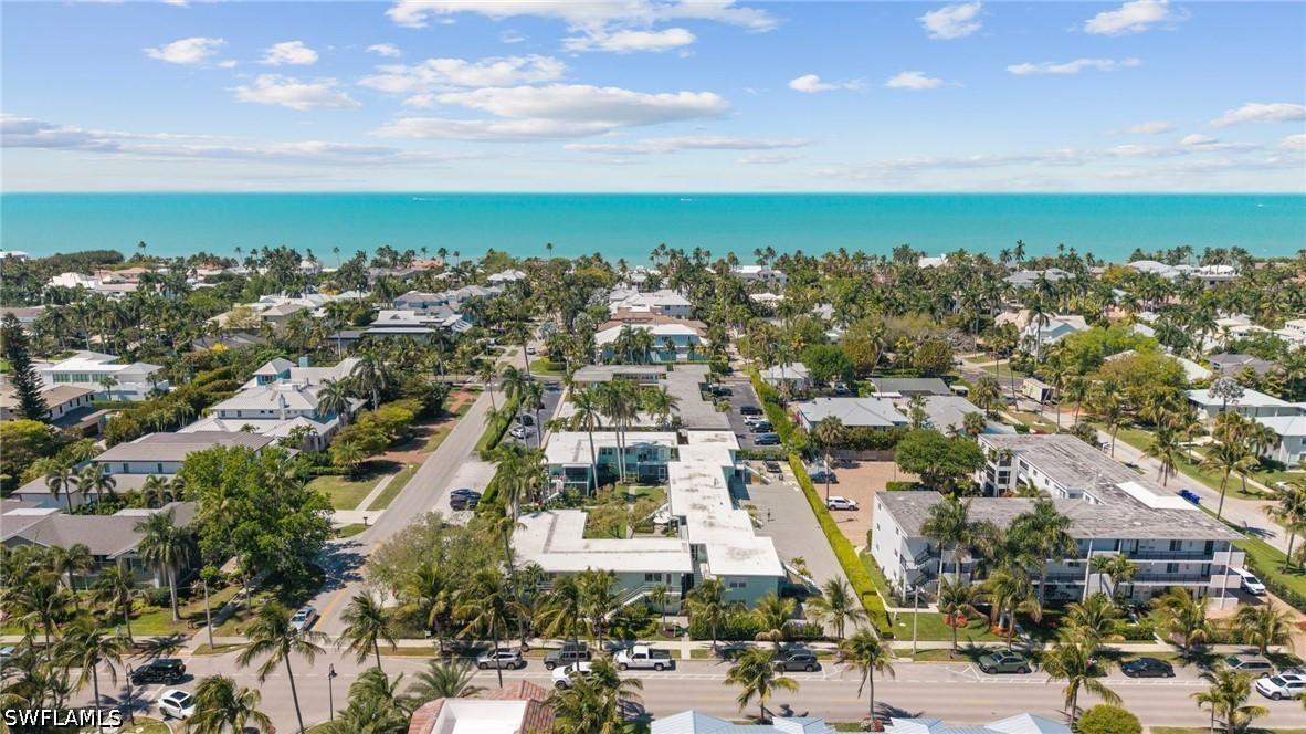 277 8th Ave., Naples, FL 34102