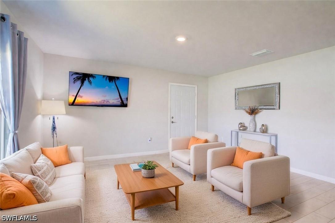 2017 NE 39th Ter., Cape Coral, FL 33909