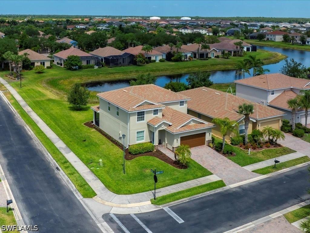 2478 Heydon Cir., Naples, FL 34120