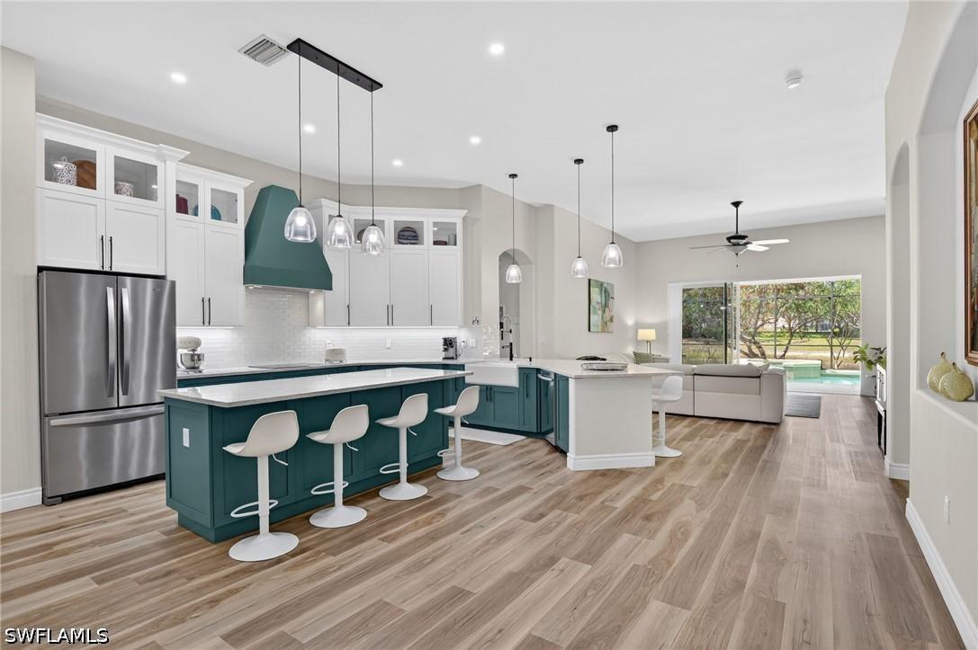 2065 Mandarin Ln., Naples, FL 34120