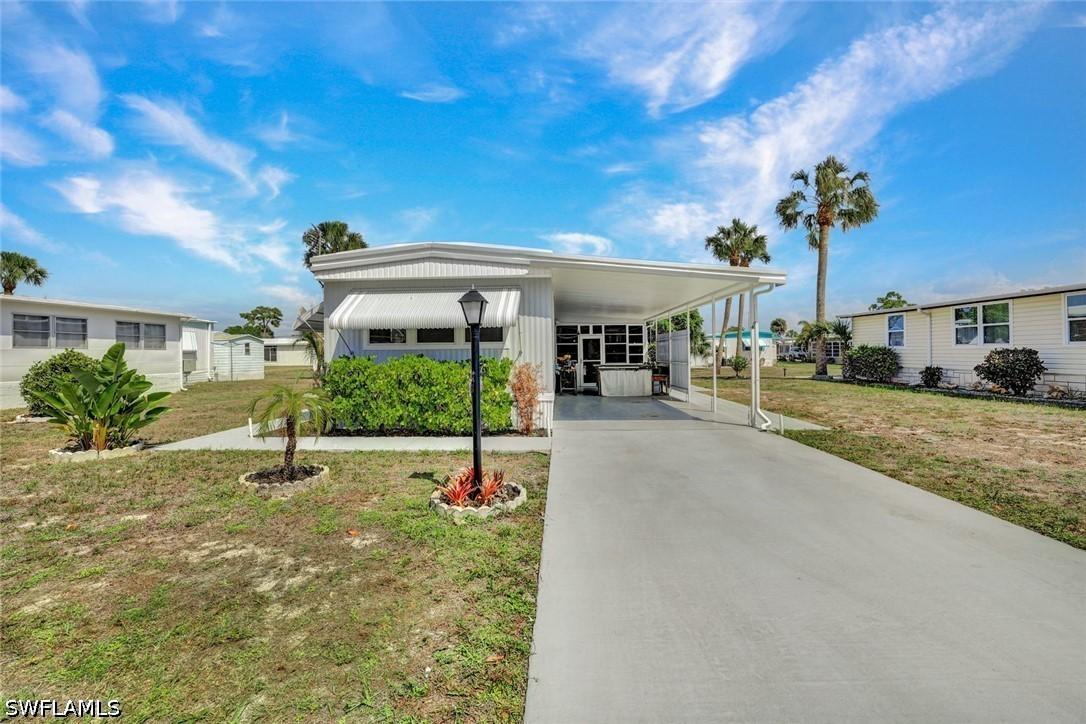 27543 Hoenie Dr., Bonita Springs, FL 34135