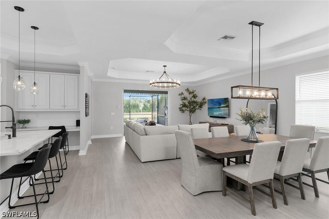 2926 Aviamar Cir., Naples, FL 34114