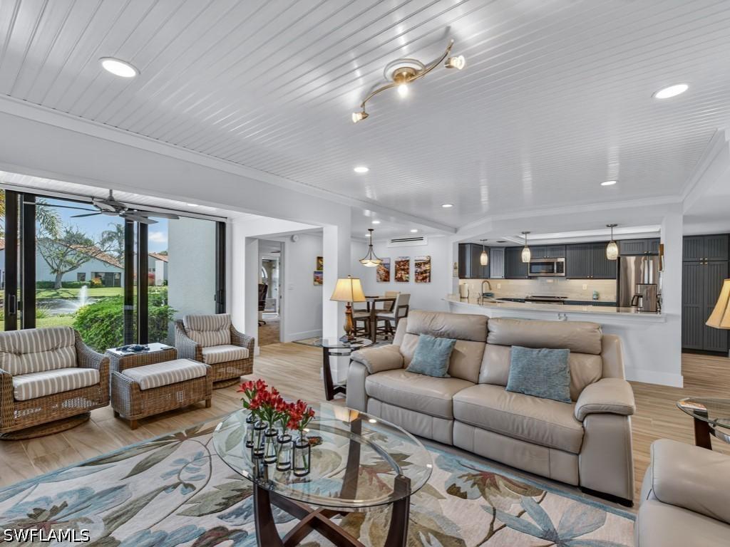 625 Beachwalk Cir. #G102, Naples, FL 34108