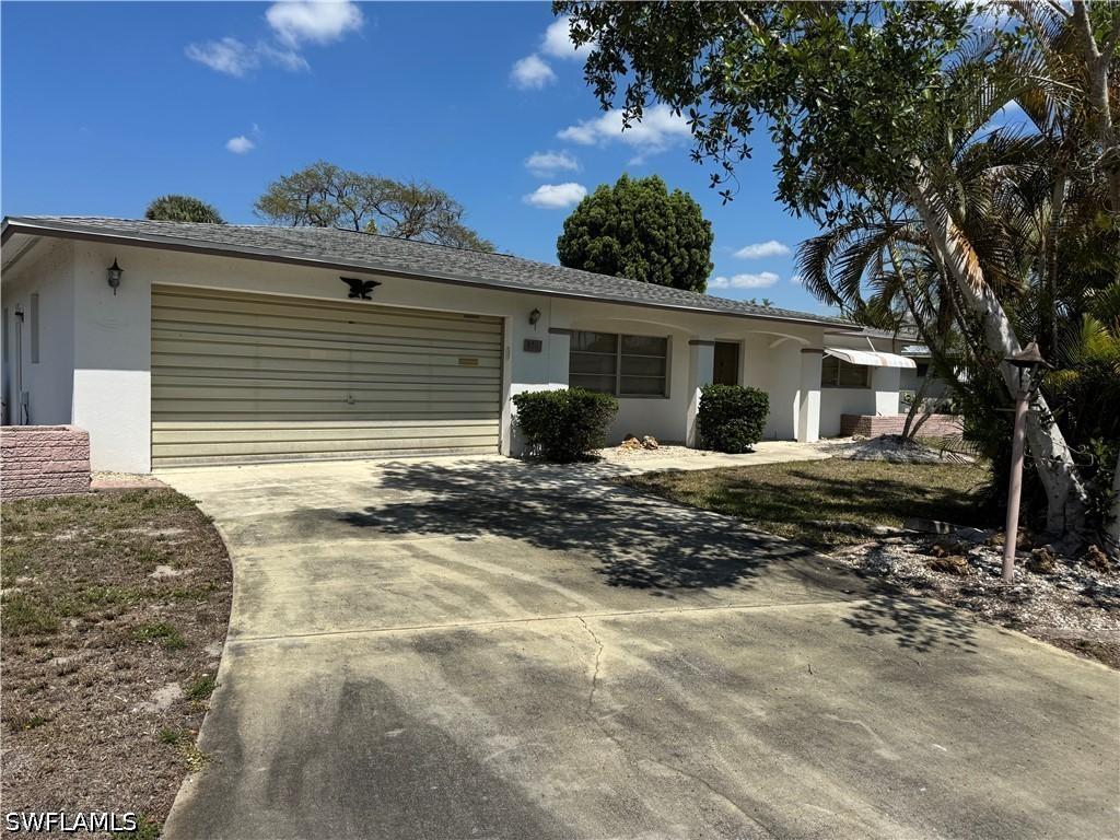 106 E Lake Dr., Lehigh Acres, FL 33936