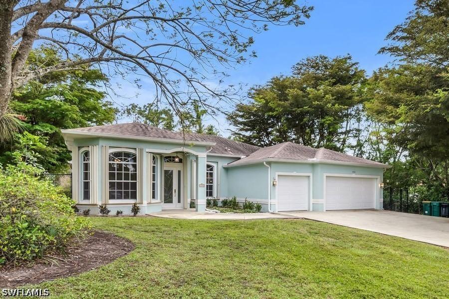 5890 Bur Oaks Ln., Naples, FL 34119