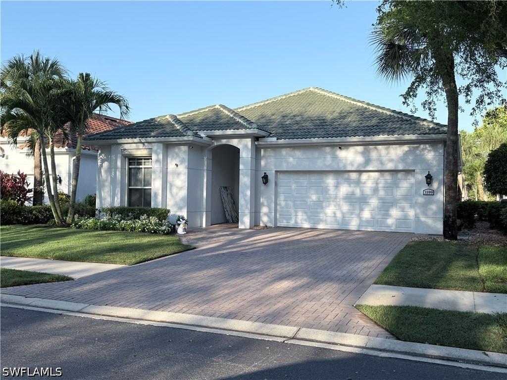 3599 Grand Cypress Dr., Naples, FL 34119