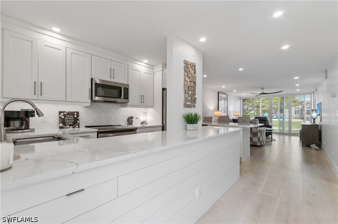 664 Broad Ave. #J664, Naples, FL 34102