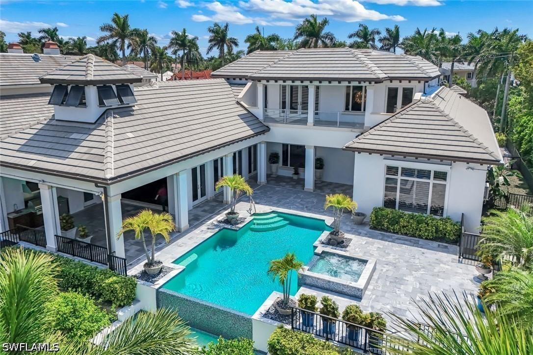 605 Galleon Dr., Naples, FL 34102