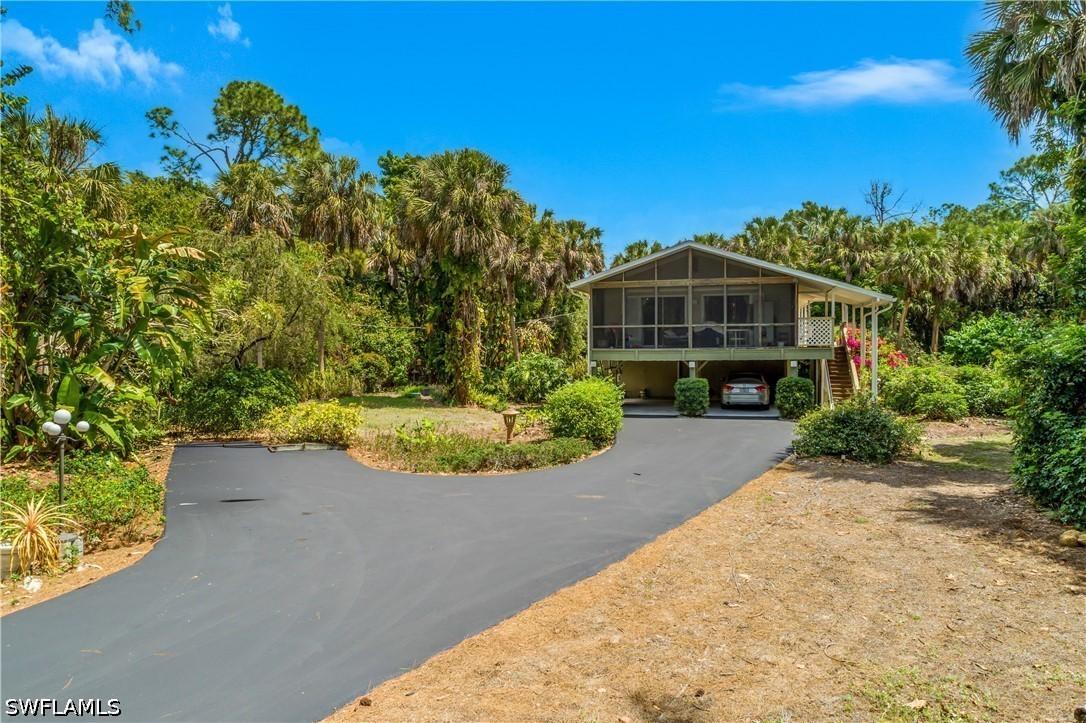 670 7th St., Naples, FL 34117