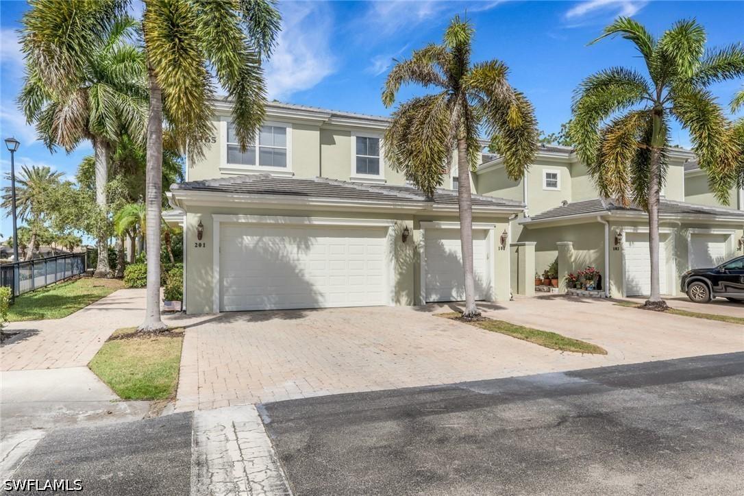 1465 Mariposa Cir. #201, Naples, FL 34105