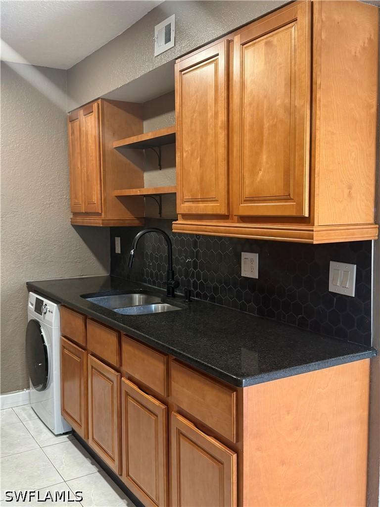 4603 Bayshore Dr. #F4, Naples, FL 34112