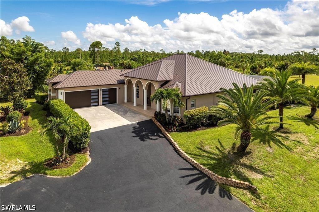 3223 4th Ave., Naples, FL 34120