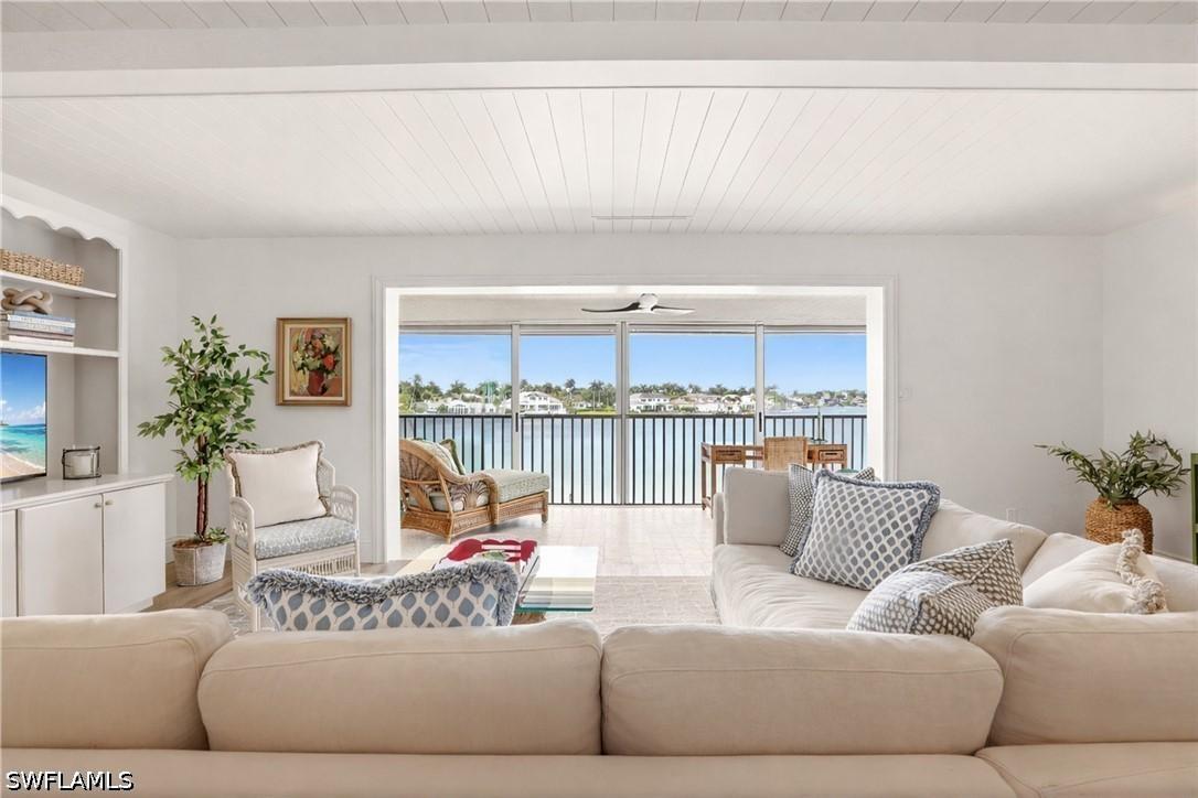 322 Harbour Dr. #302D, Naples, FL 34103