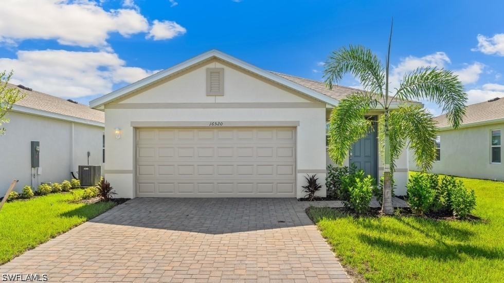 16812 Elkhorn Coral Dr., North Fort Myers, FL 33903