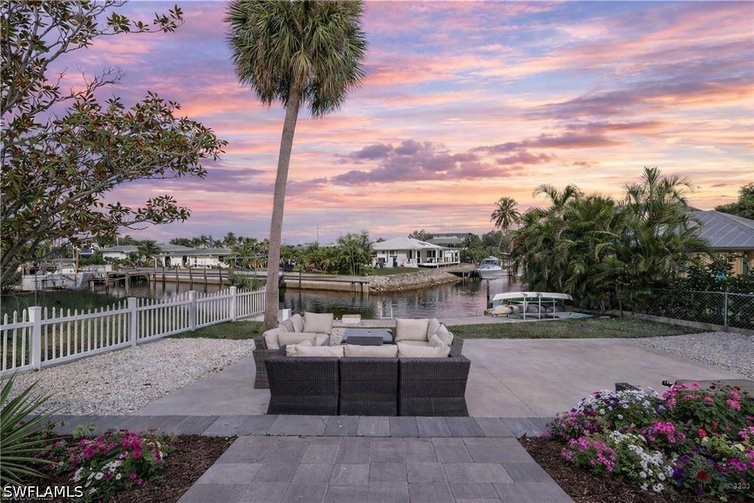 3461 Lakeview Dr., Naples, FL 34112