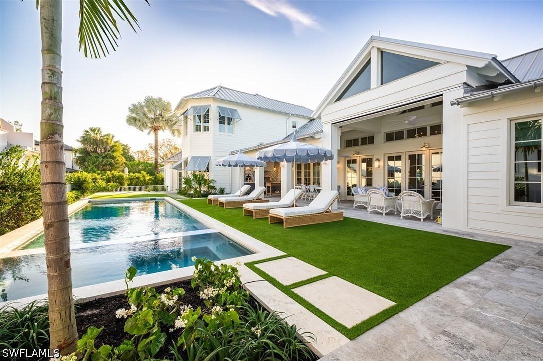 266 15th Ave., Naples, FL 34102
