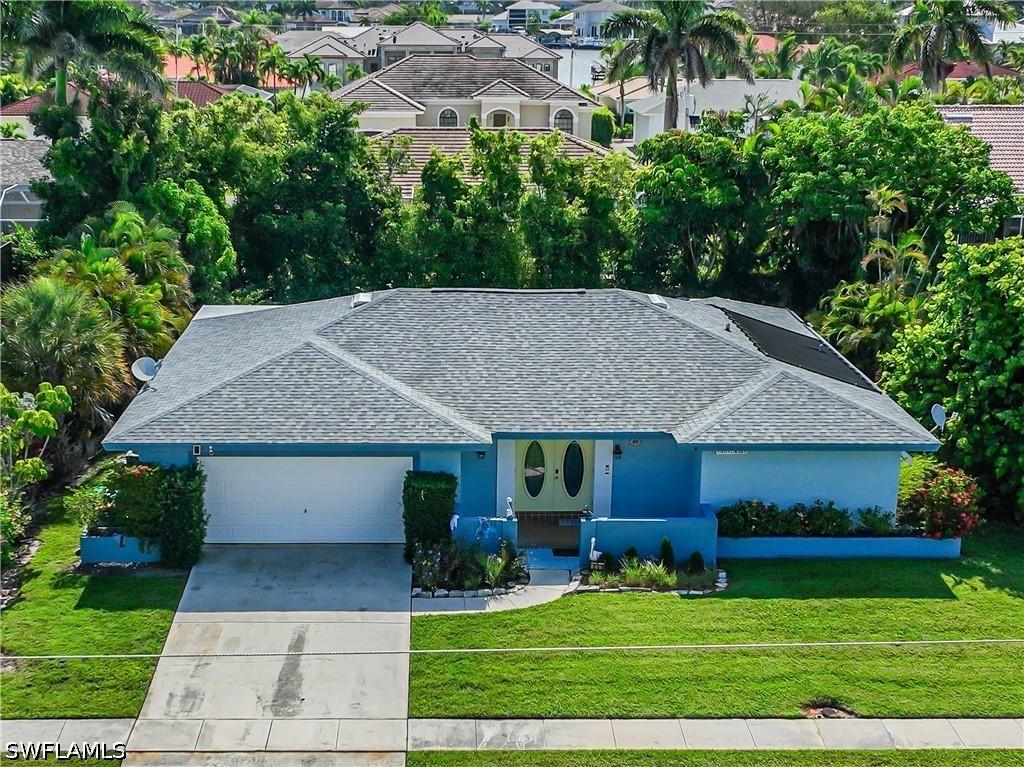 211 W Flamingo Cir., Marco Island, FL 34145