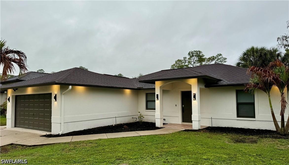 2060 22nd Ave., Naples, FL 34120