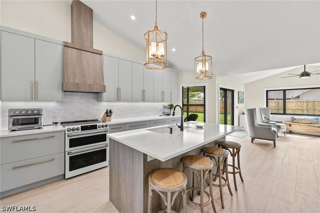 10274 Boca Cir., Naples, FL 34109