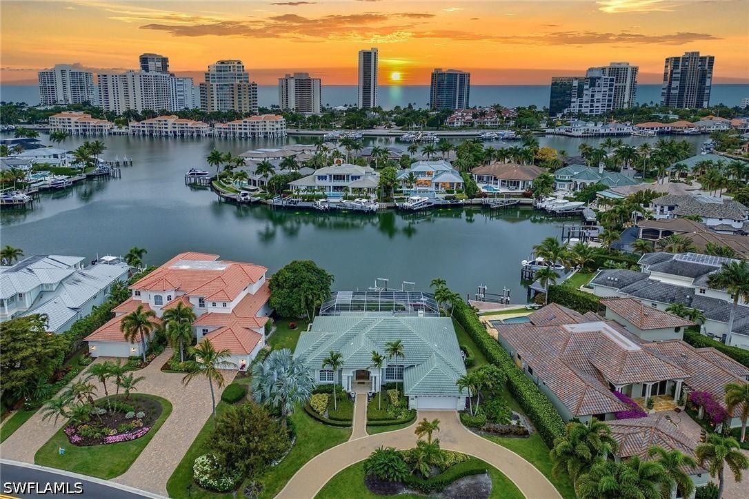 4459 Crayton Rd., Naples, FL 34103