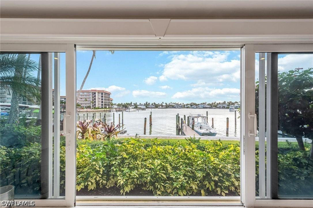 2850 Gulf Shore Blvd. #102, Naples, FL 34103