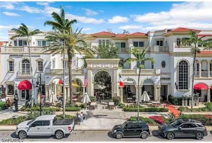 365 5th Ave. #307, Naples, FL 34102