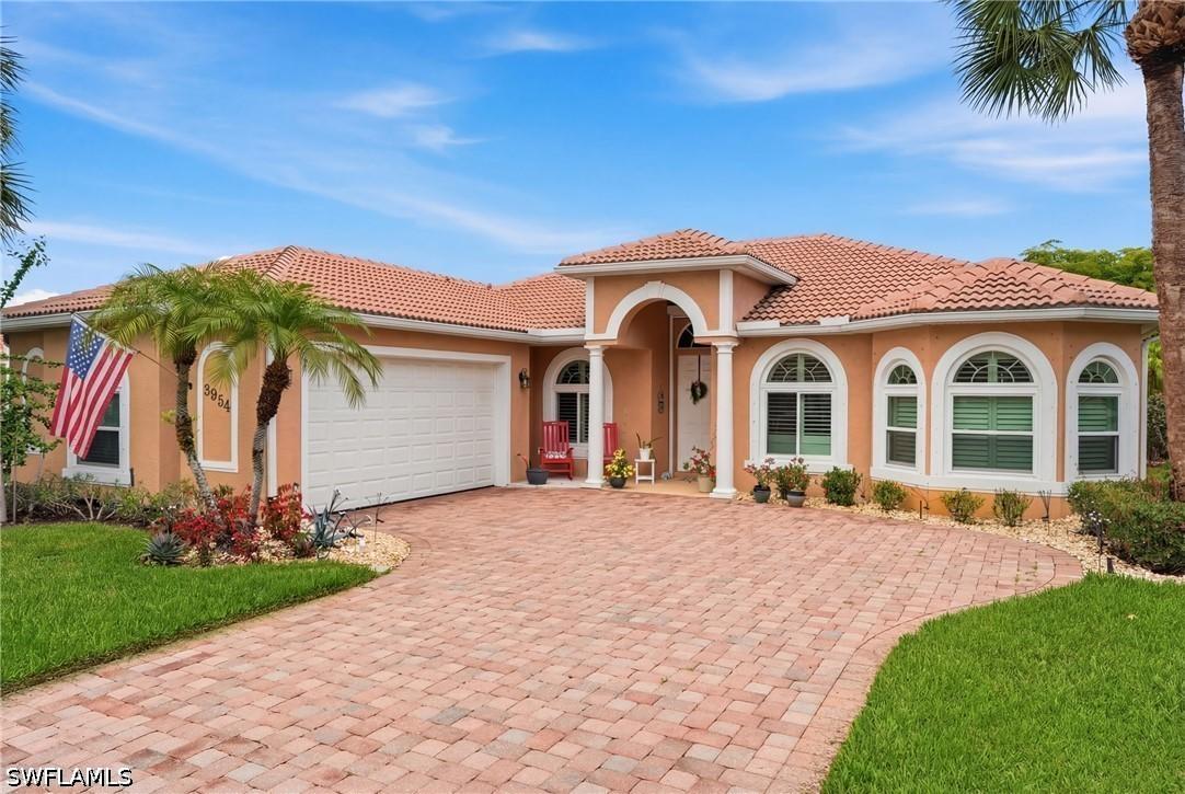 3954 Recreation Ln., Naples, FL 34116