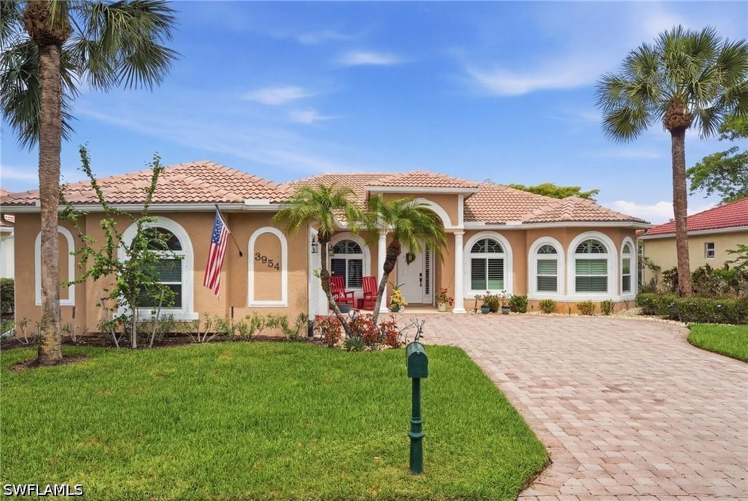 3954 Recreation Ln., Naples, FL 34116