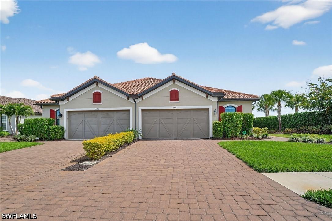 15234 Tolmino St., Naples, FL 34114