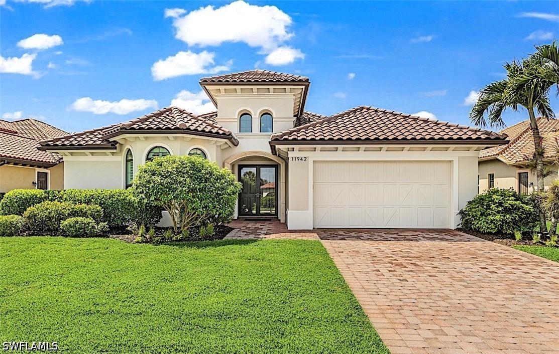 11942 Heather Woods Ct., Naples, FL 34120
