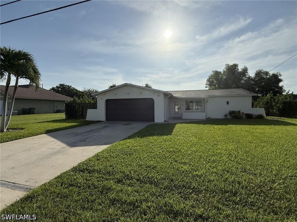 525 SE 11th Ct., Cape Coral, FL 33990