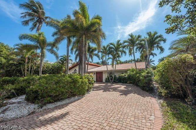 778 Broad Ct., Naples, FL 34102