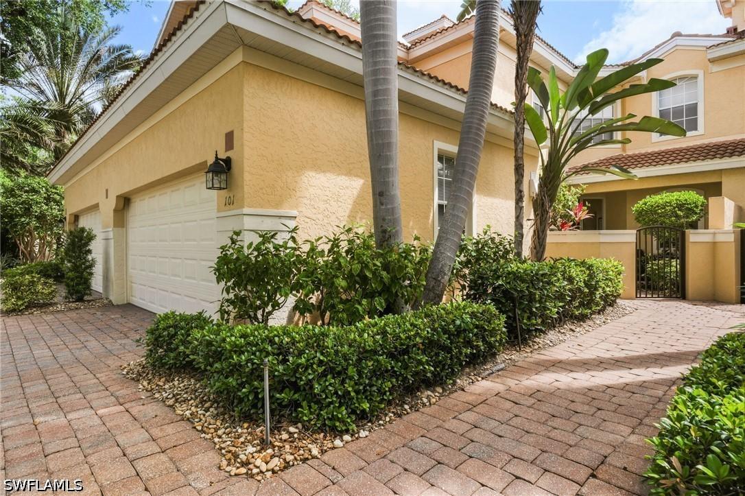 20201 Burnside Pl. #101, Estero, FL 33928