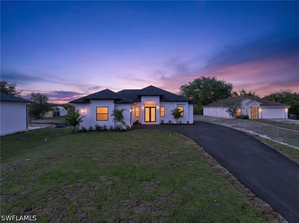 4237 22nd Ave., Naples, FL 34120