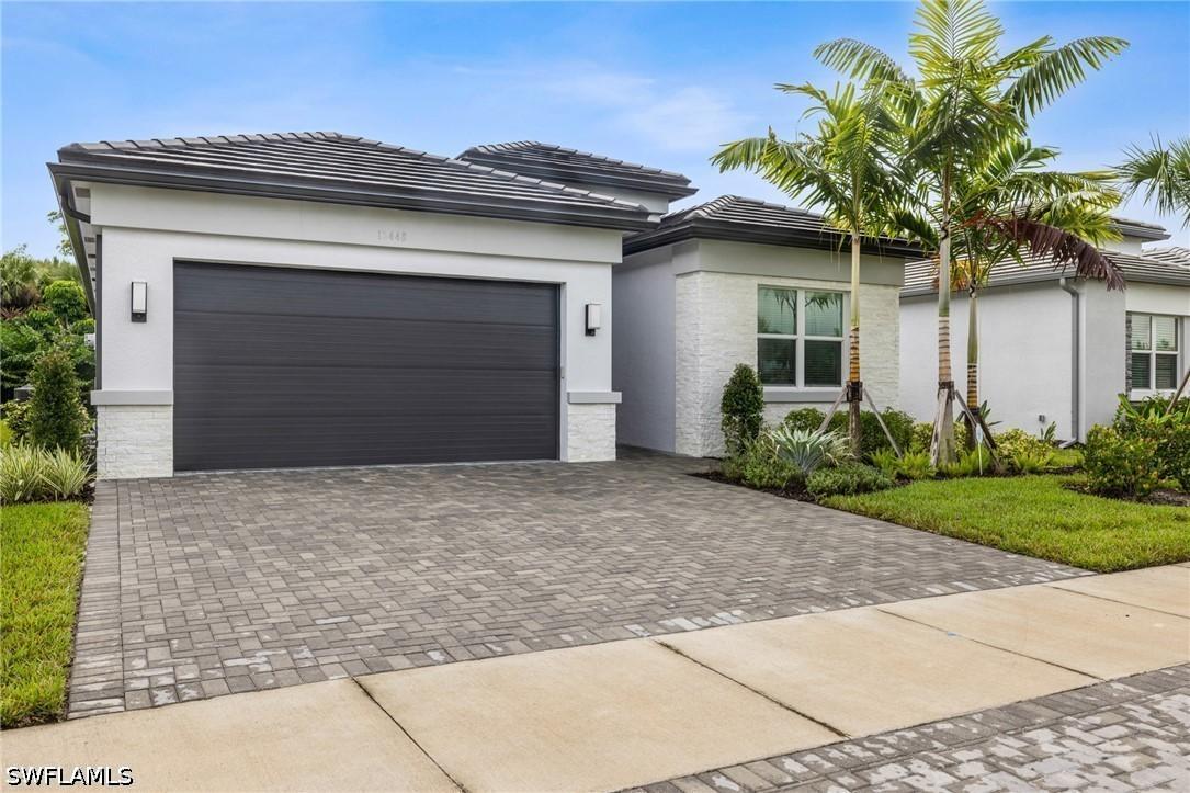 12448 Violet Ln., Naples, FL 34120