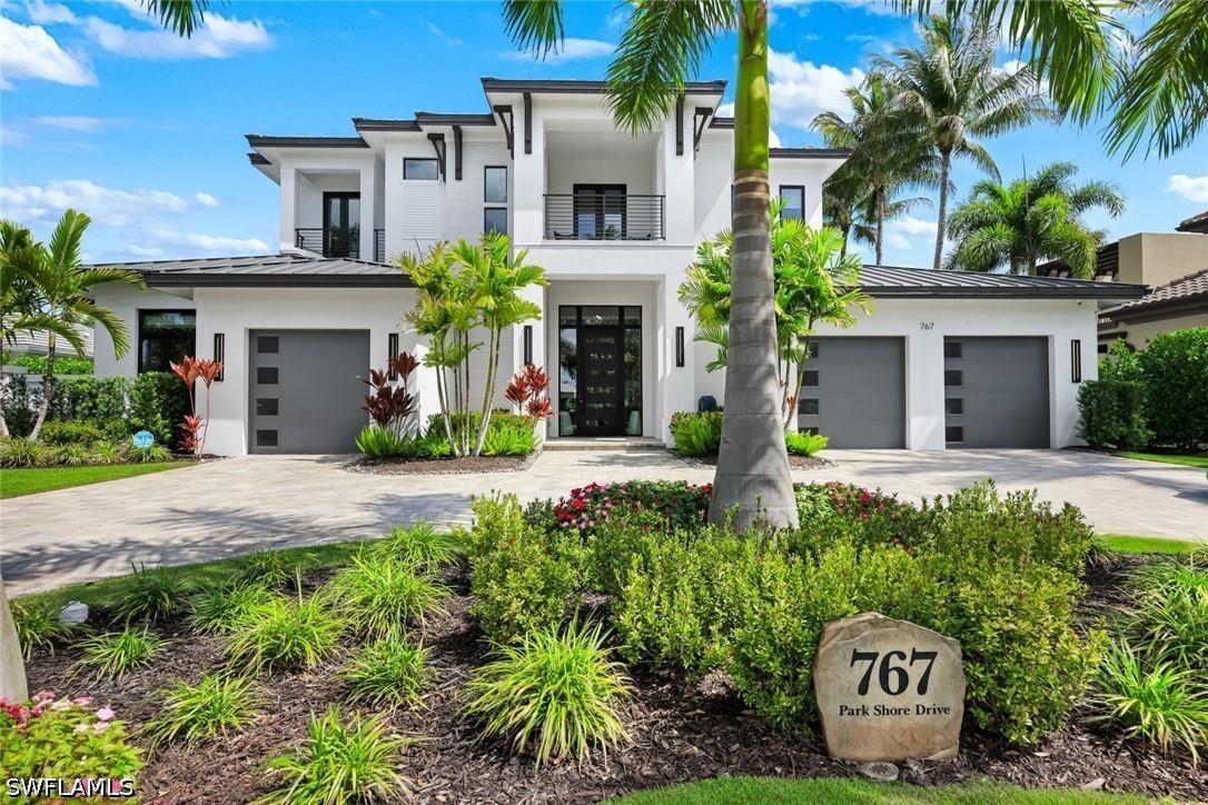 767 Park Shore Dr., Naples, FL 34103