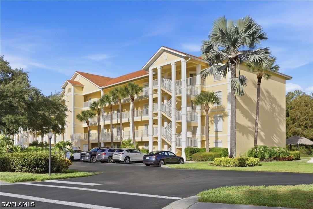 9175 Celeste Dr. #204, Naples, FL 34113