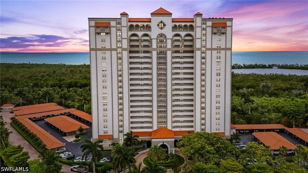 6585 Nicholas Blvd. #902, Naples, FL 34108