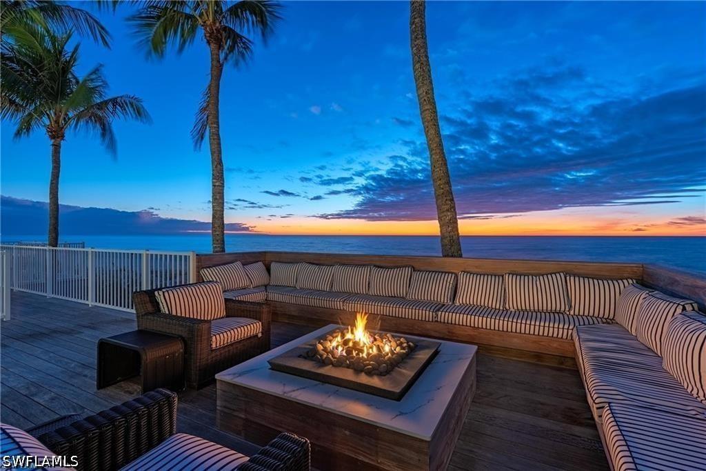 3377 Gulf Shore Blvd. #4D, Naples, FL 34103