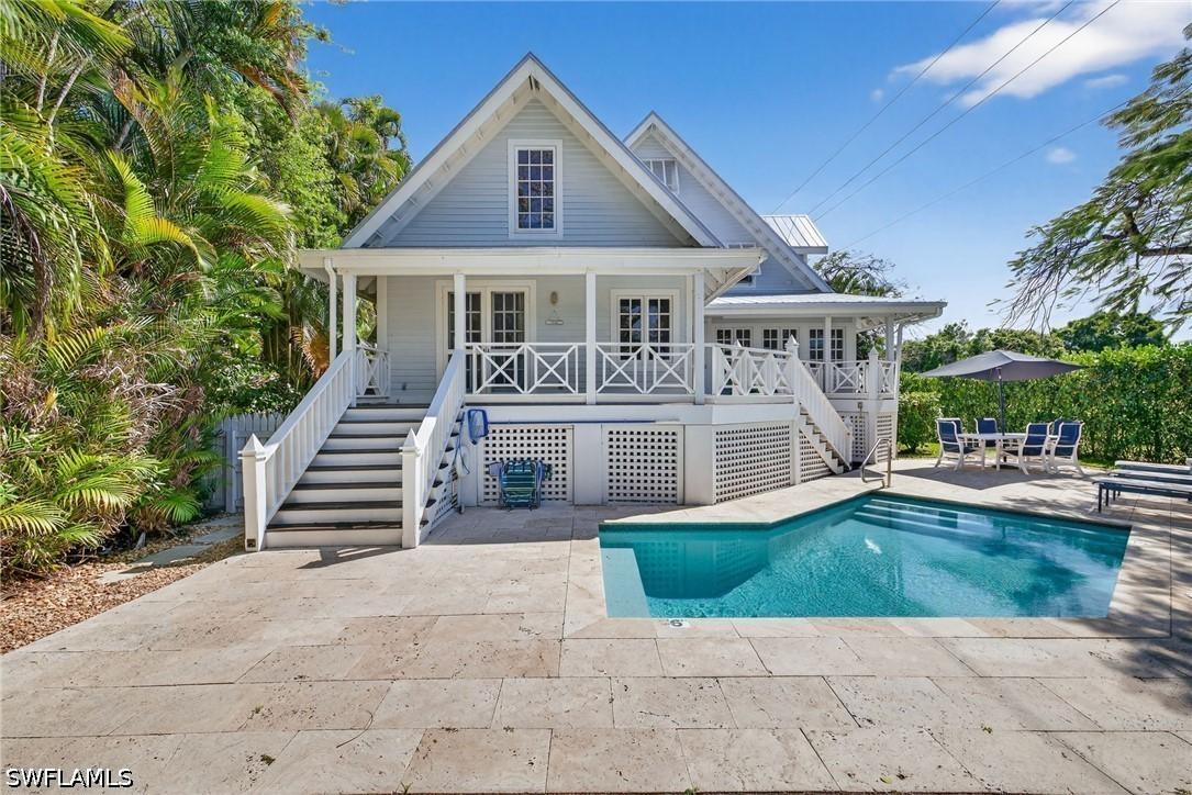 660 8th Ave., Naples, FL 34102