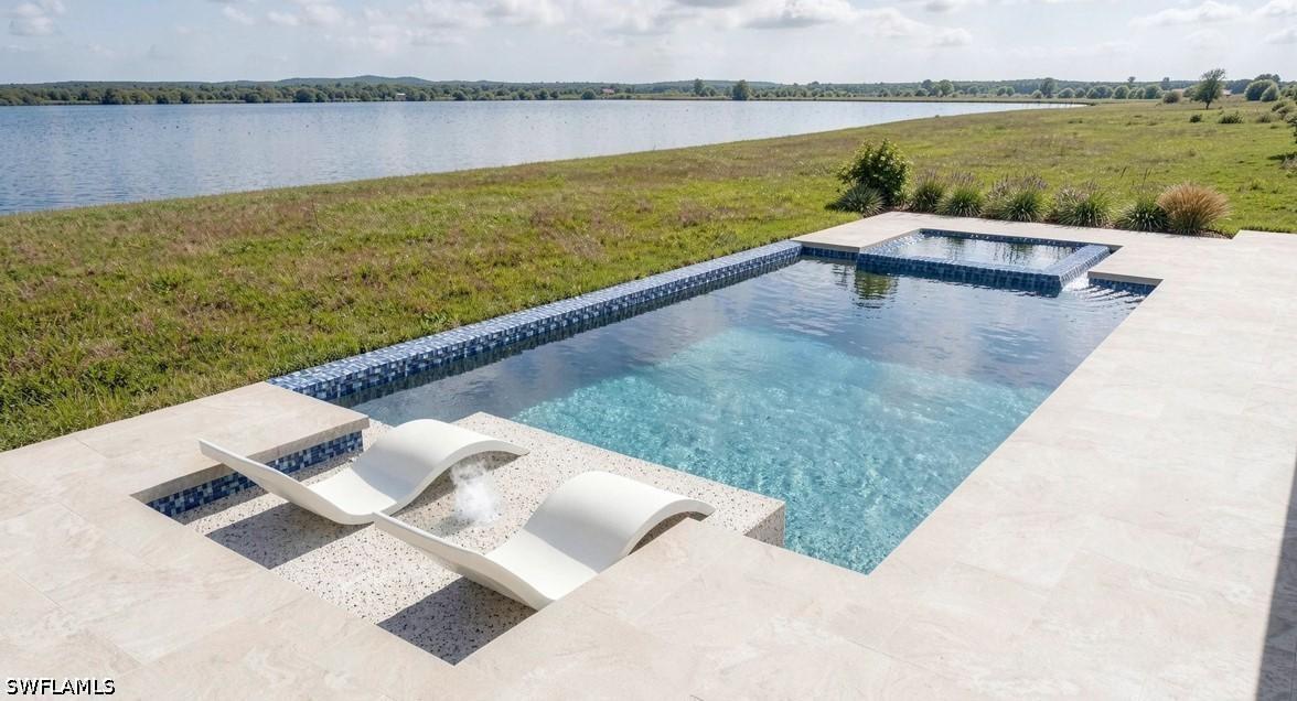 8718 Driftwood Dr., Naples, FL 34114