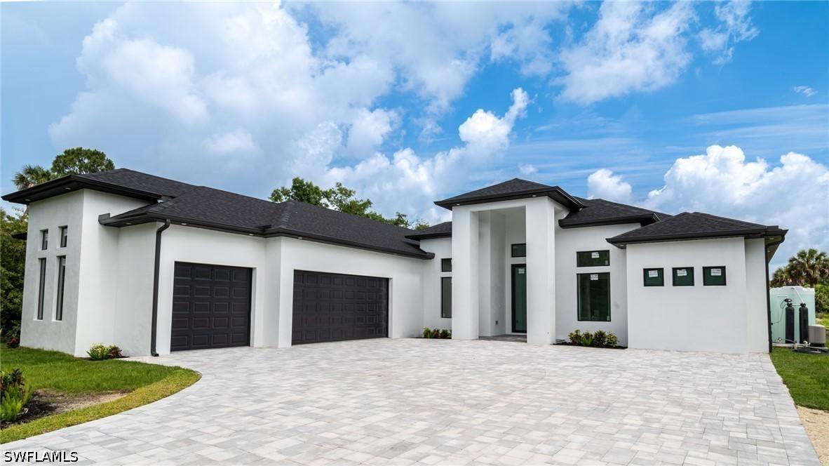 649 Golden Gate Blvd., Naples, FL 34120
