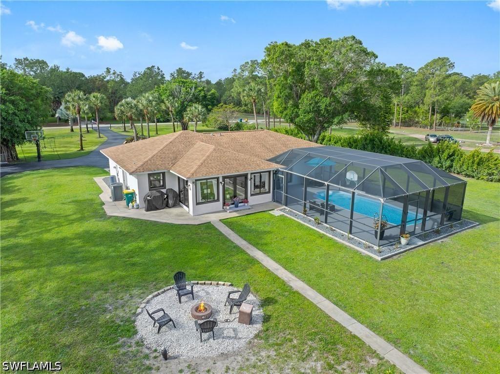 3277 5th Ave., Naples, FL 34120